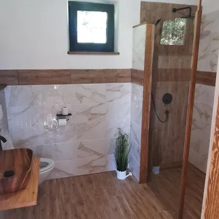 Nyaraló Zagroda Pod Gontem Kopalino