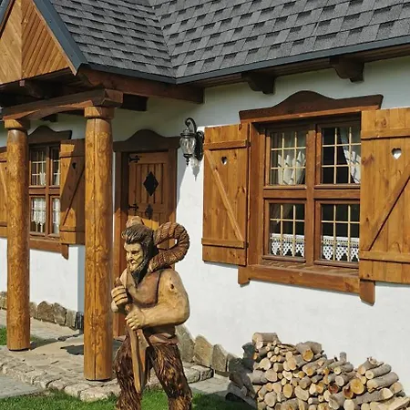 Zagroda Pod Gontem Holiday home *
