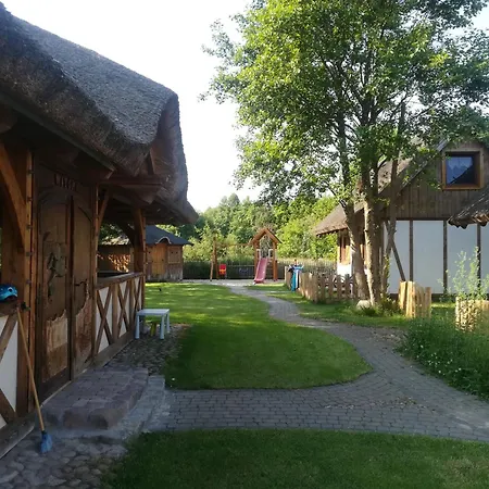 Semesterbostad Zagroda Pod Gontem Kopalino